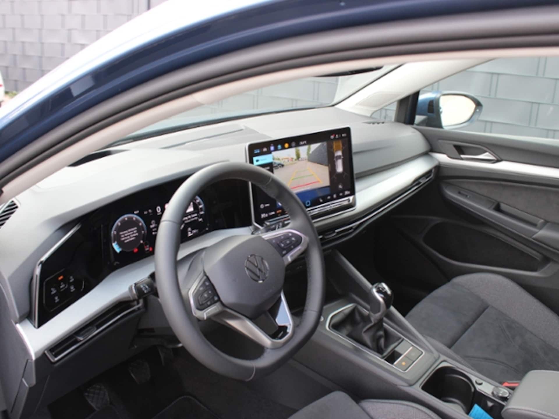 Volkswagen Golf Life