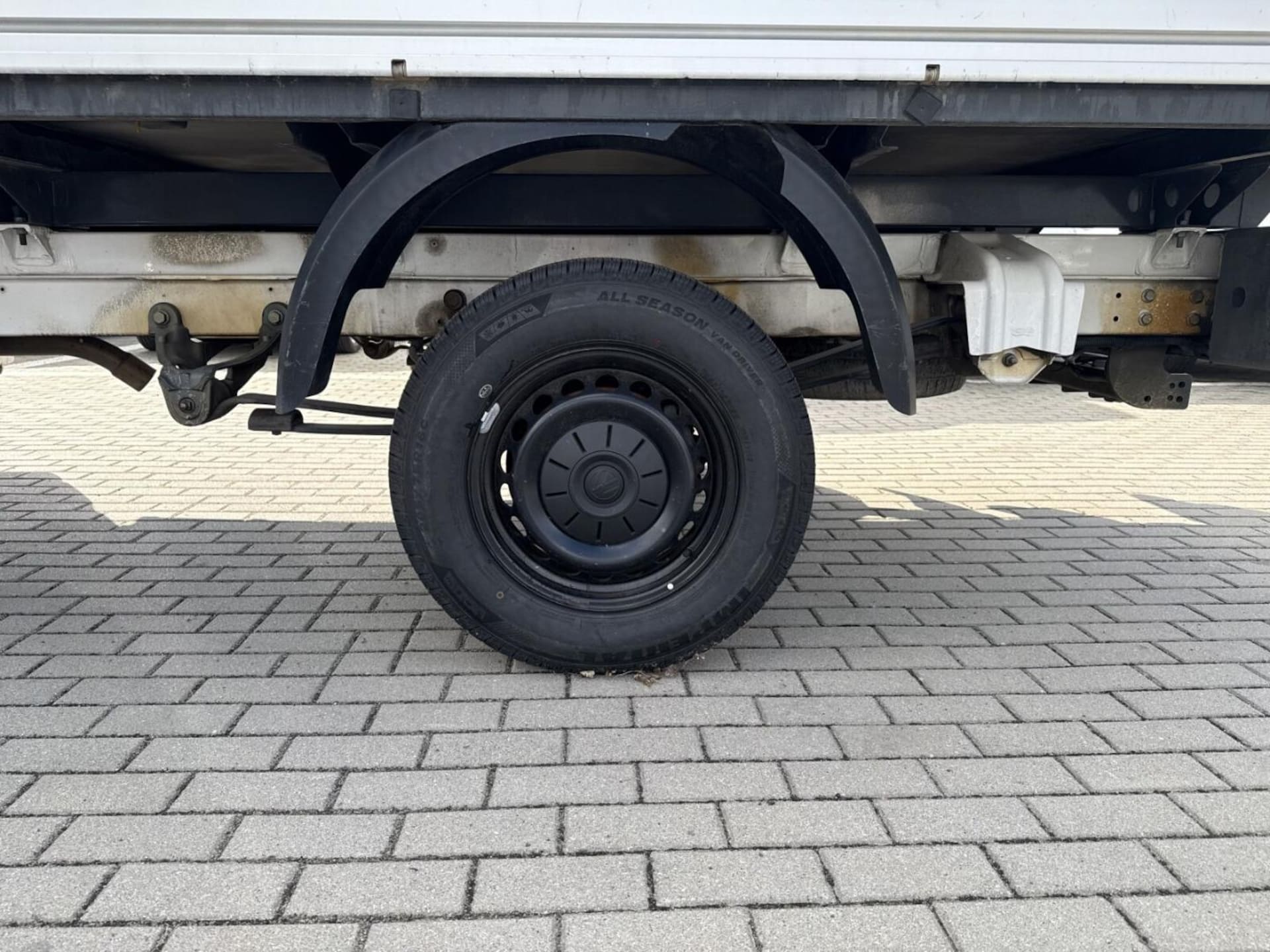 Volkswagen Crafter z podwójna kabiną z długim rozstawem osi