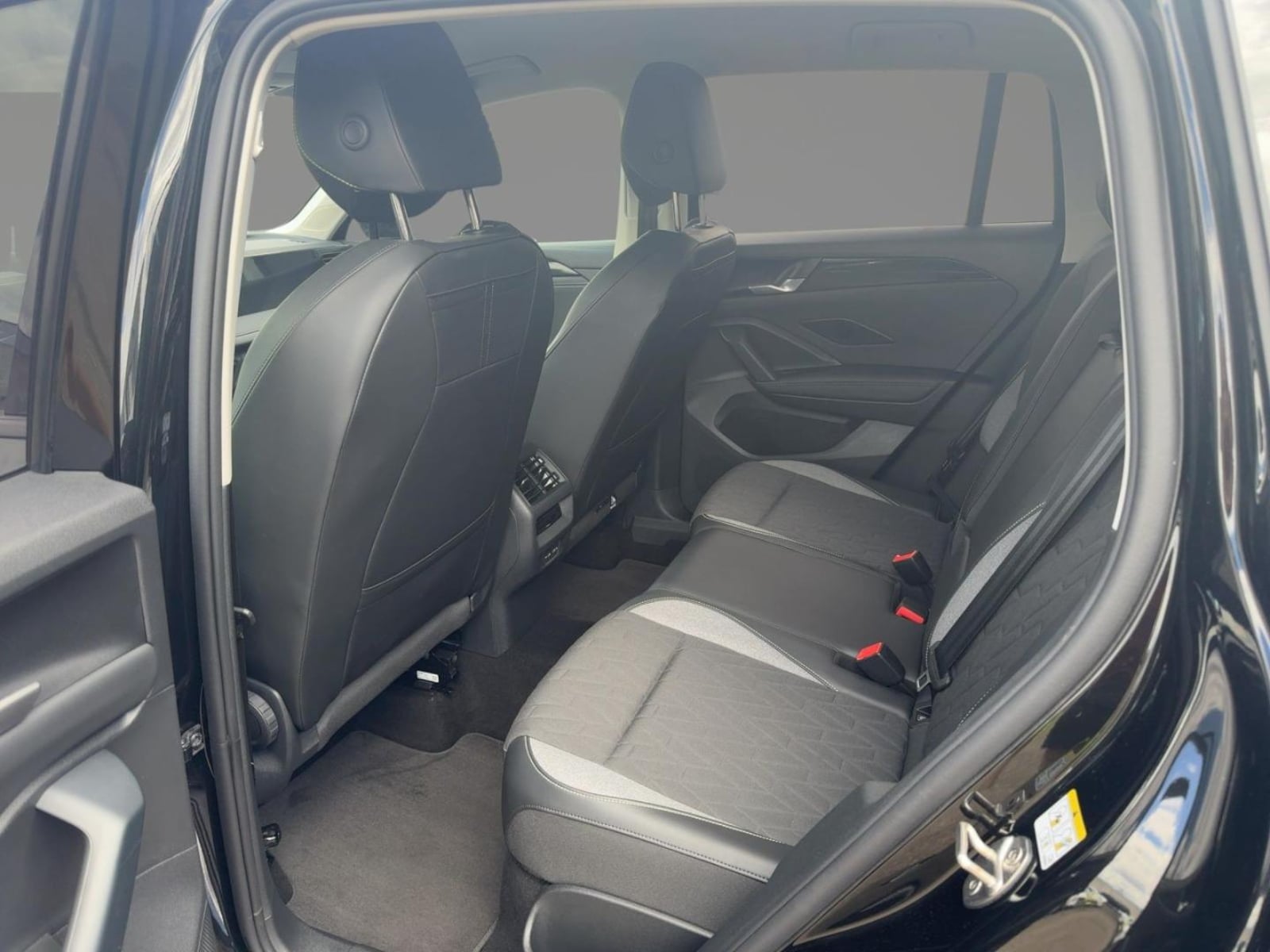 Volkswagen Tiguan – Bild 10