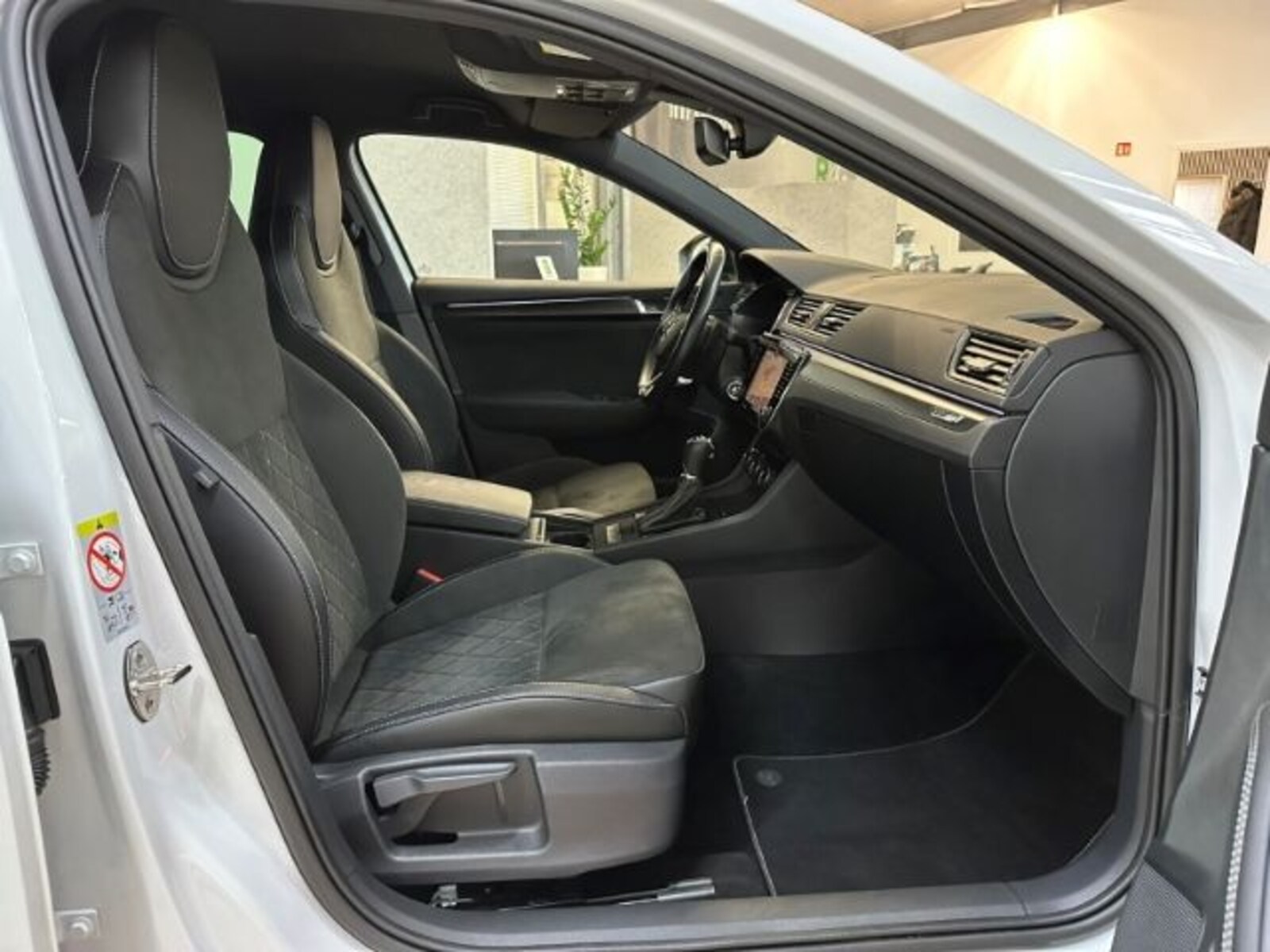 Škoda Superb Combi – Bild 18