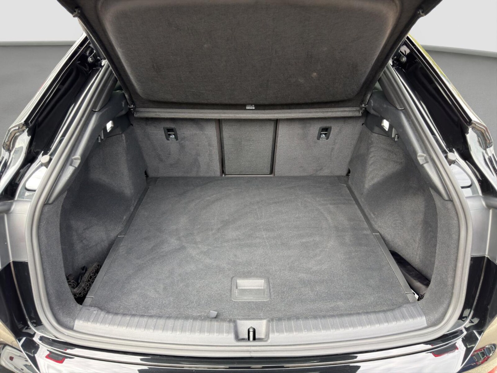 Audi Q4 Sportback e-tron – Bild 13