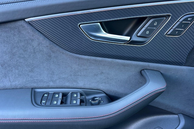 2026 Audi SQ8 Prestige - Photo 10