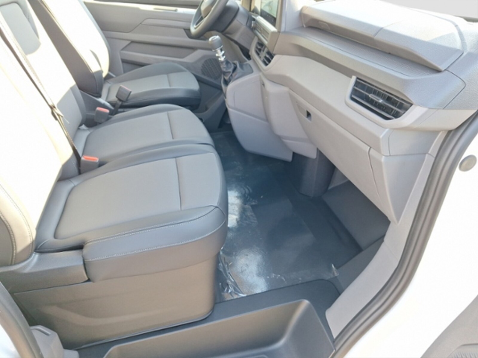 Volkswagen Transporter Kasten kurzer Radstand – Bild 19