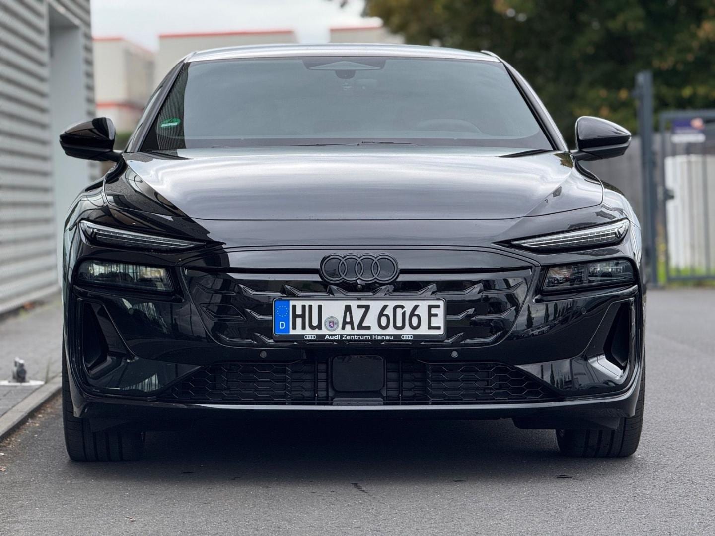 Bild über Audi A6 Avant e-tron S line business e-tron performance 270 kW - für weitere Informationen kontaktieren Sie den Audi Partner