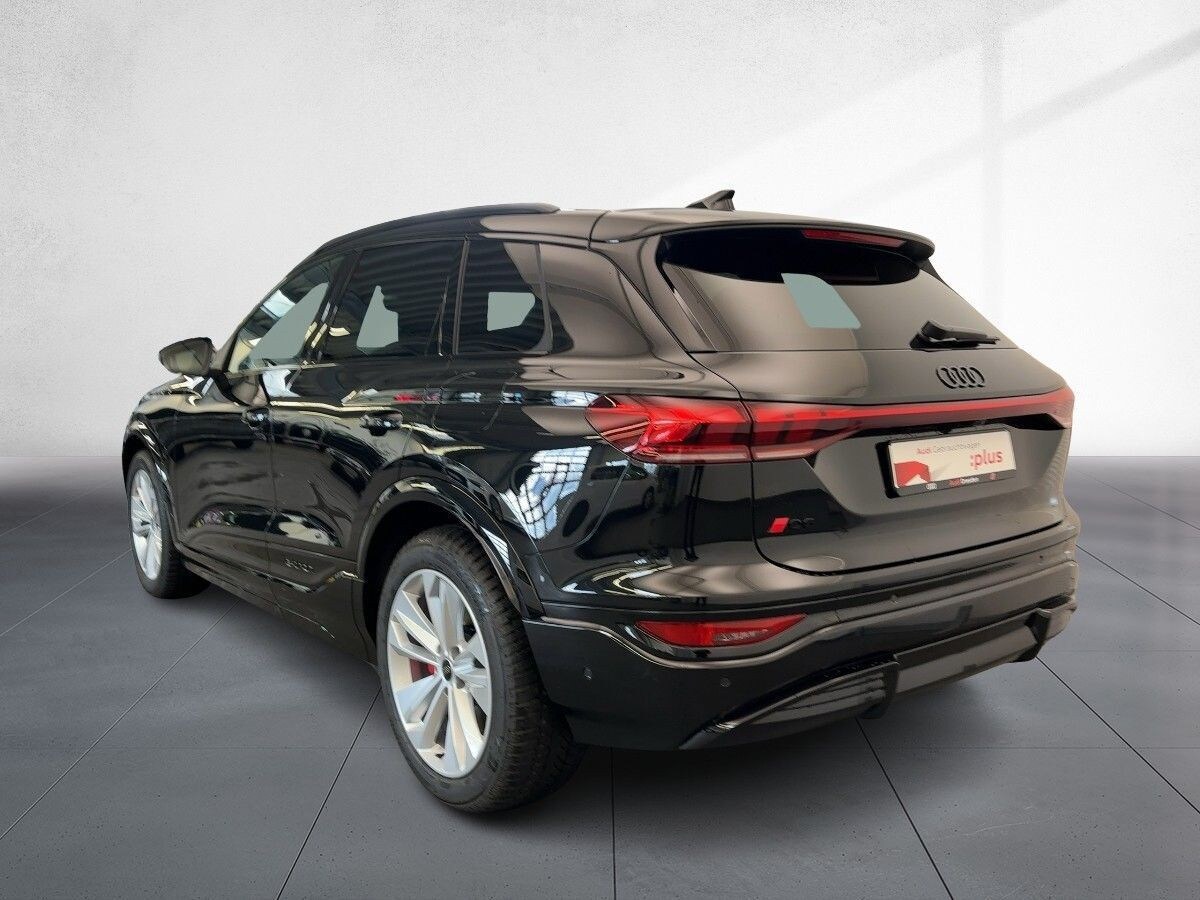 Image about Audi Q6 SUV e-tron e-tron quattro