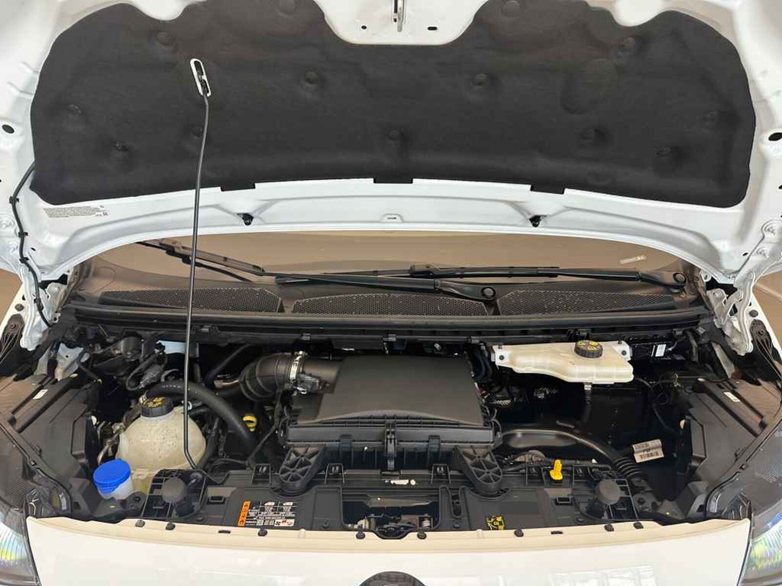Volkswagen Transporter Kasten langer Radstand – Bild 16
