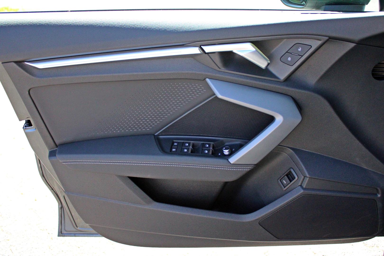 Image about Audi S3 Limousine TFSI quattro S tronic