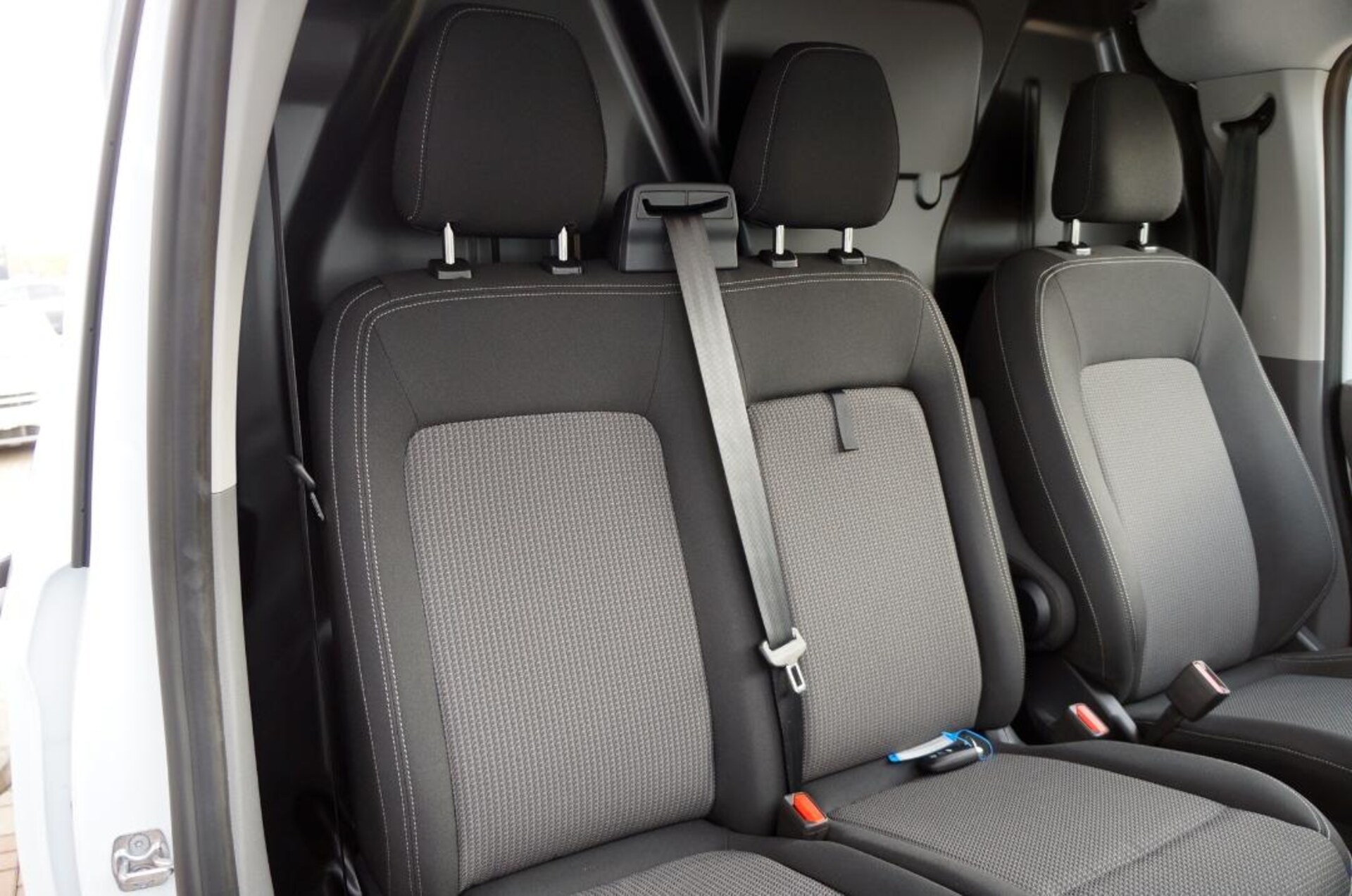 Volkswagen Transporter Kasten langer Radstand