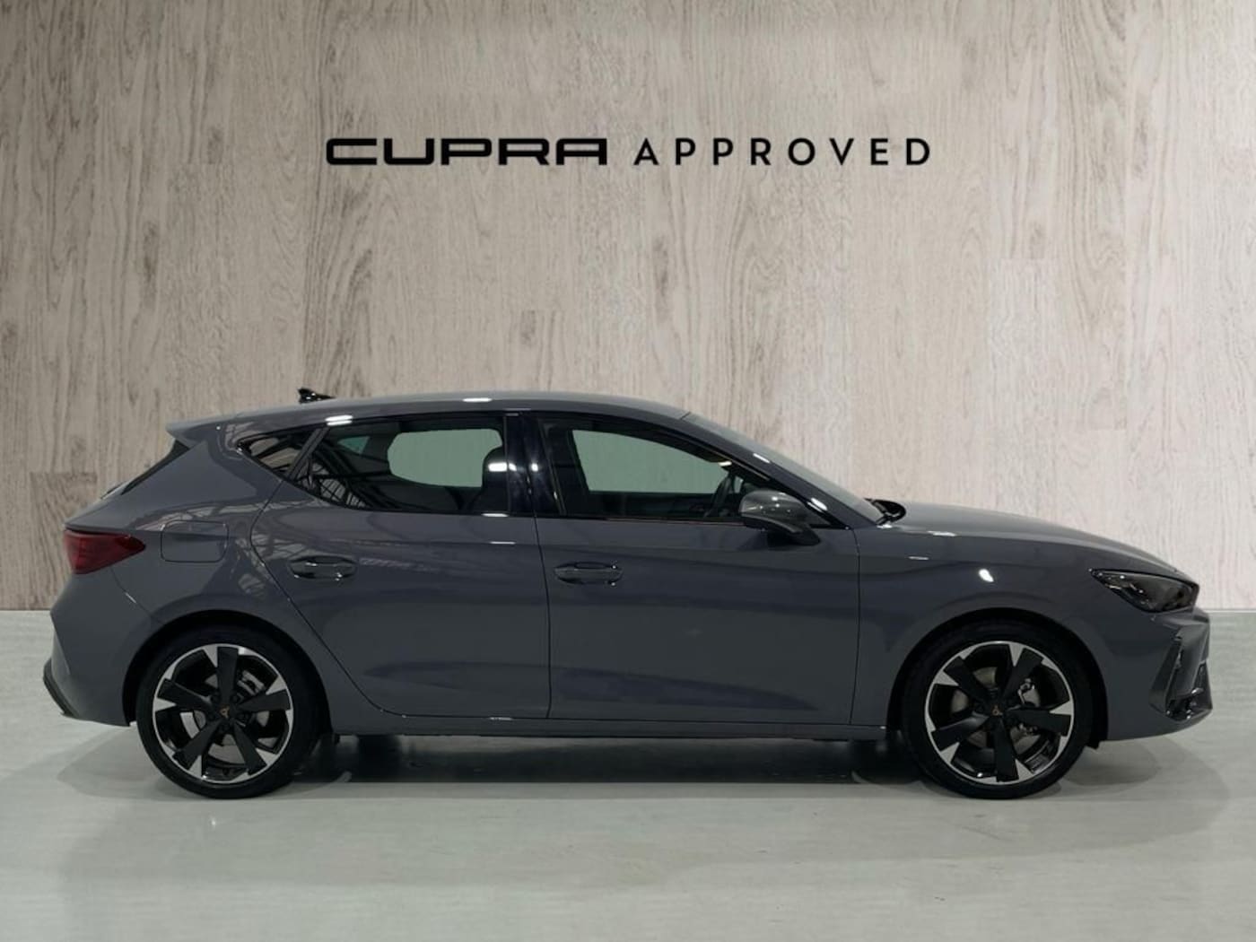 CUPRA Leon León 1.5 eTSI DSG 110 kW (150 CV) — photo 4