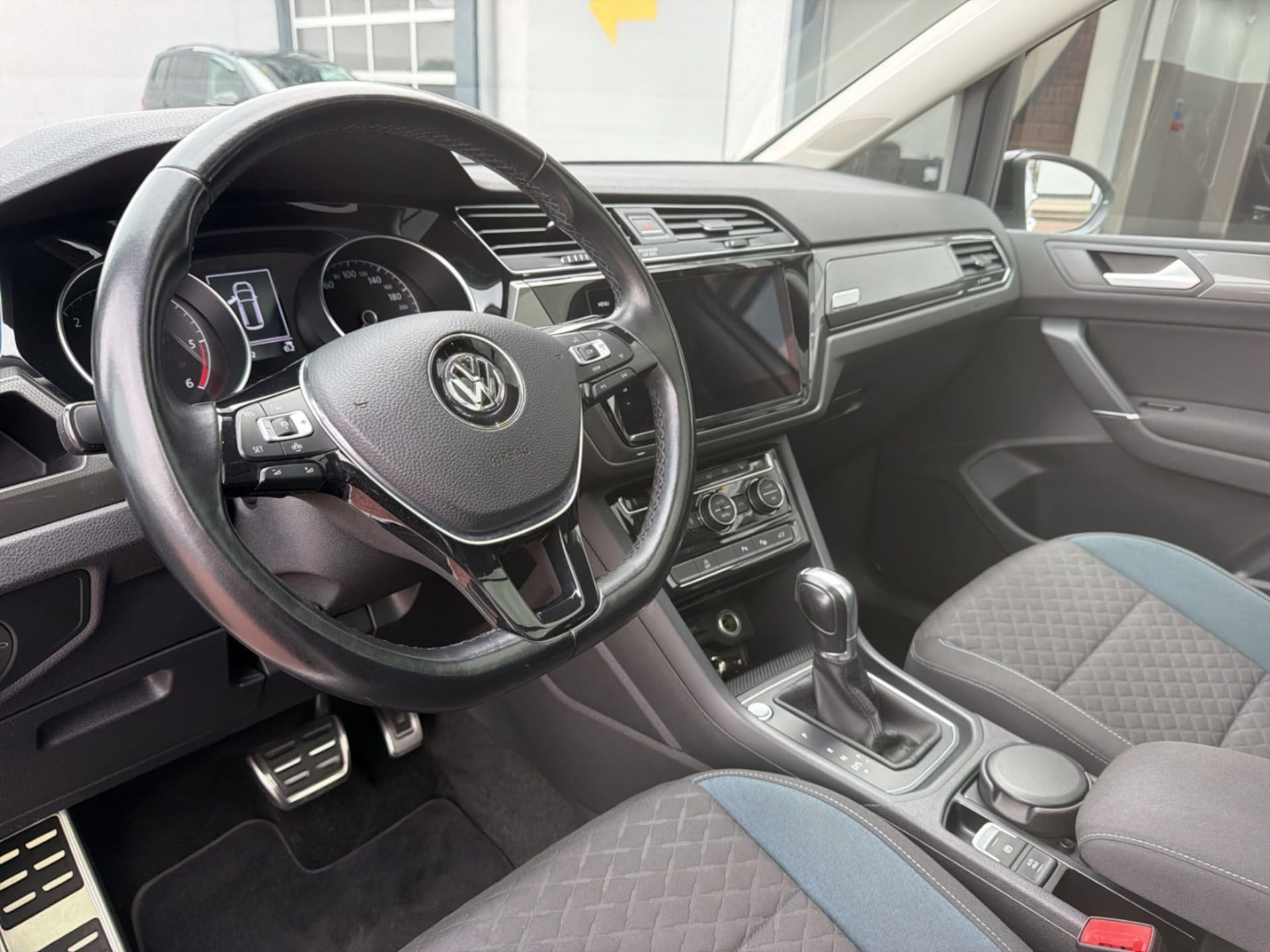 Volkswagen Touran IQ.DRIVE