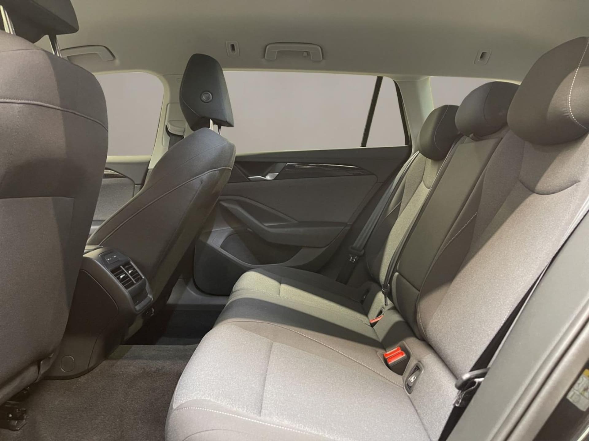 Volkswagen Passat Basis-Modell