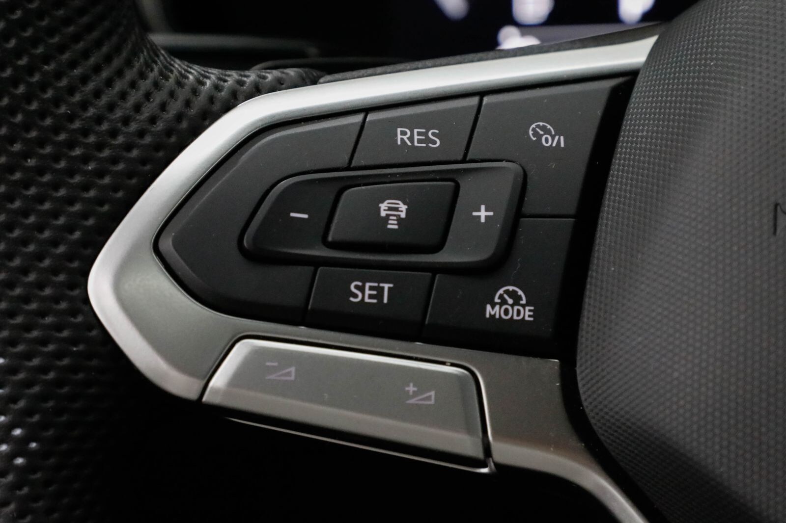 Volkswagen Touareg – Bild 26
