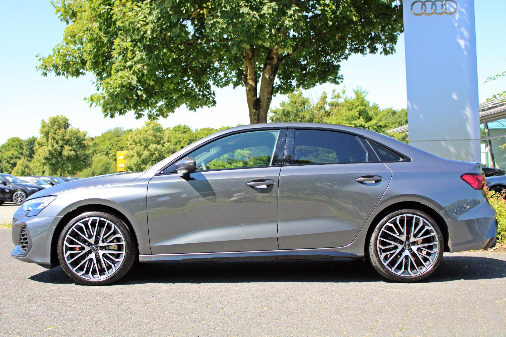 Image about Audi S3 Limousine TFSI quattro S tronic