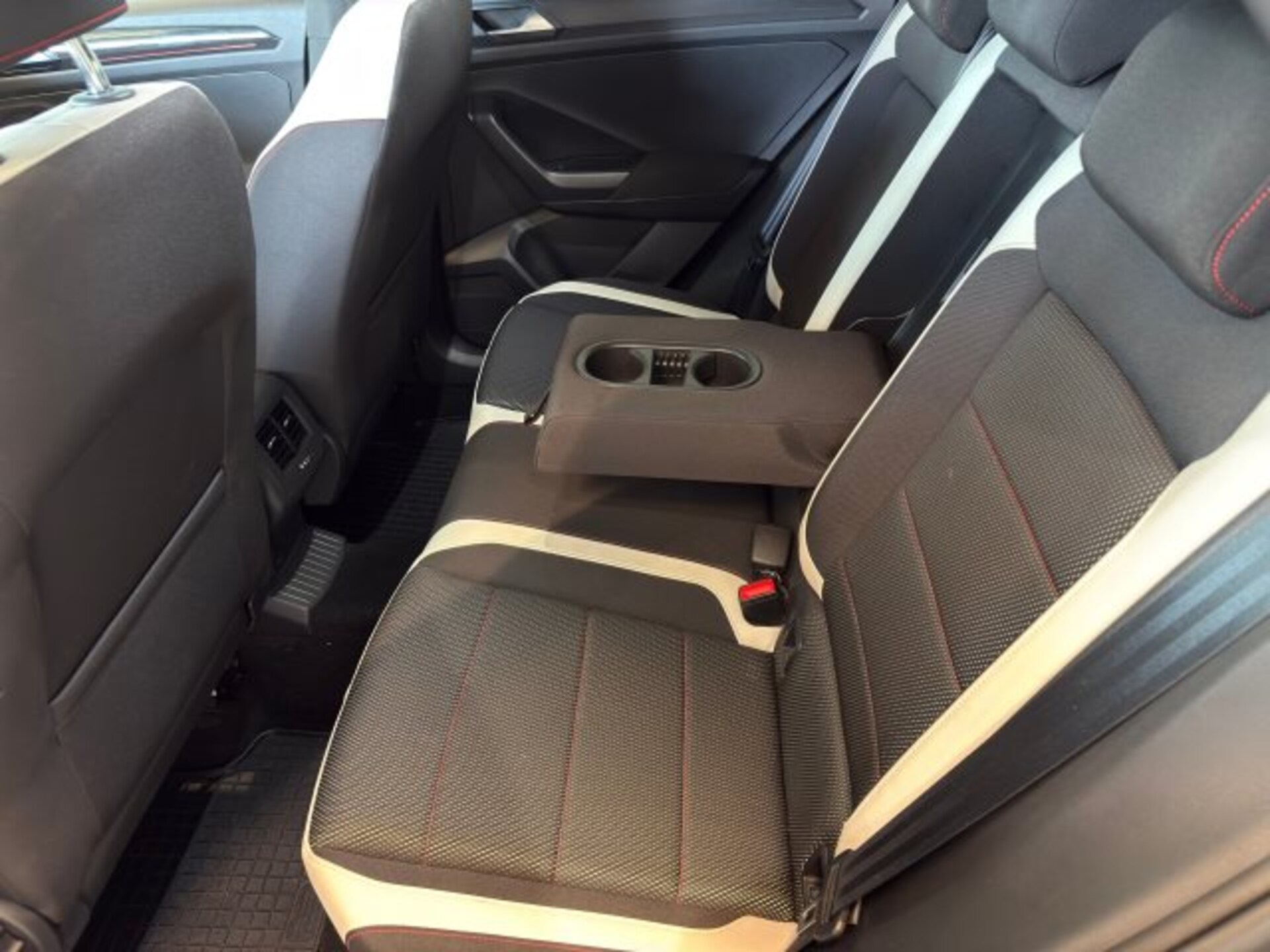 Volkswagen T-Roc Sport