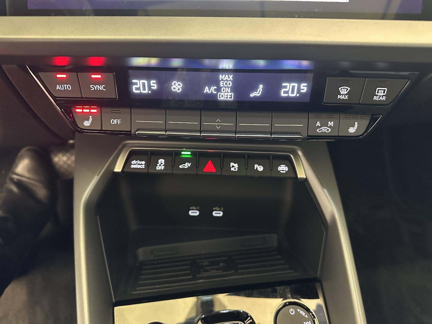 Image about Audi A3 Sportback TFSI e S line 40 TFSI e 150 kW (204 ch) S tronic