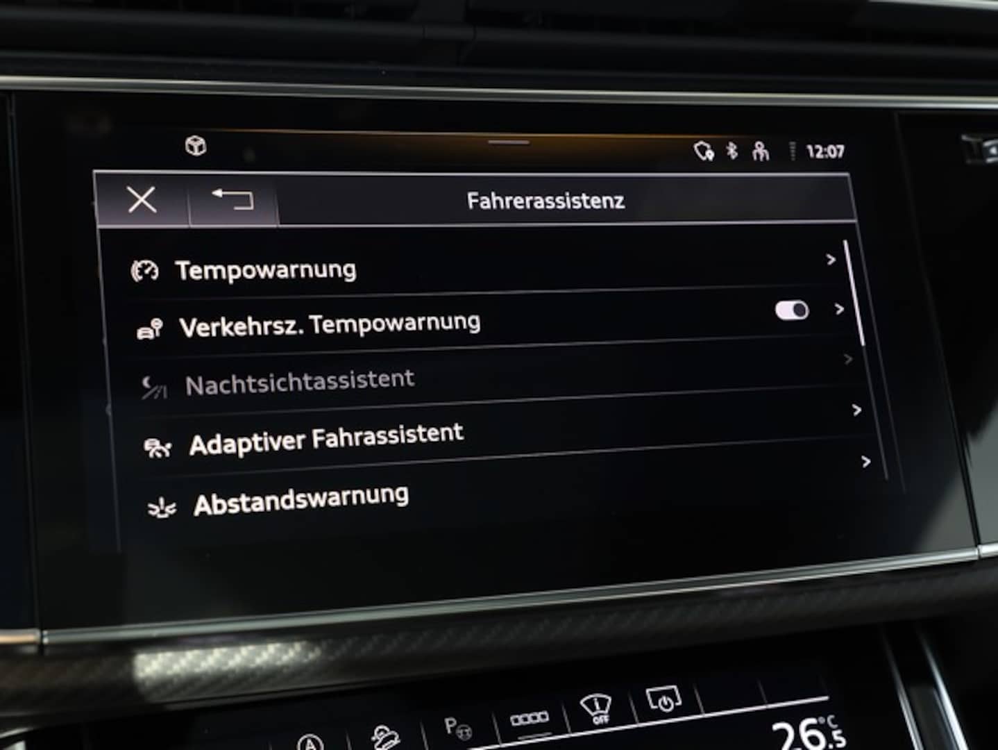 Bild über Audi RS Q8 SUV performance quattro tiptronic - für weitere Informationen kontaktieren Sie den Audi Partner