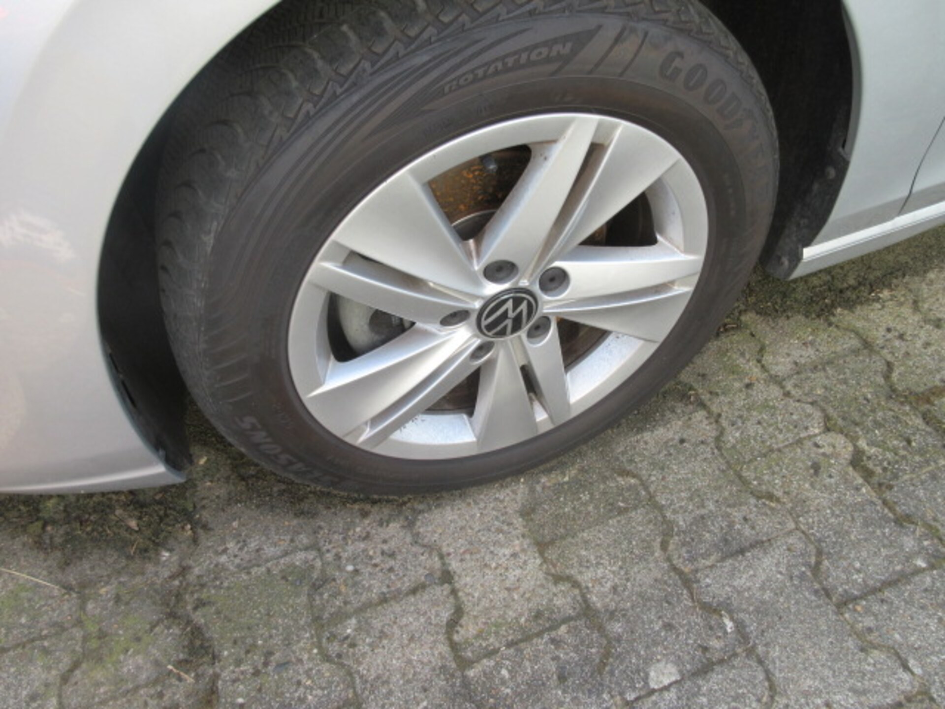 Volkswagen Golf Variant Life