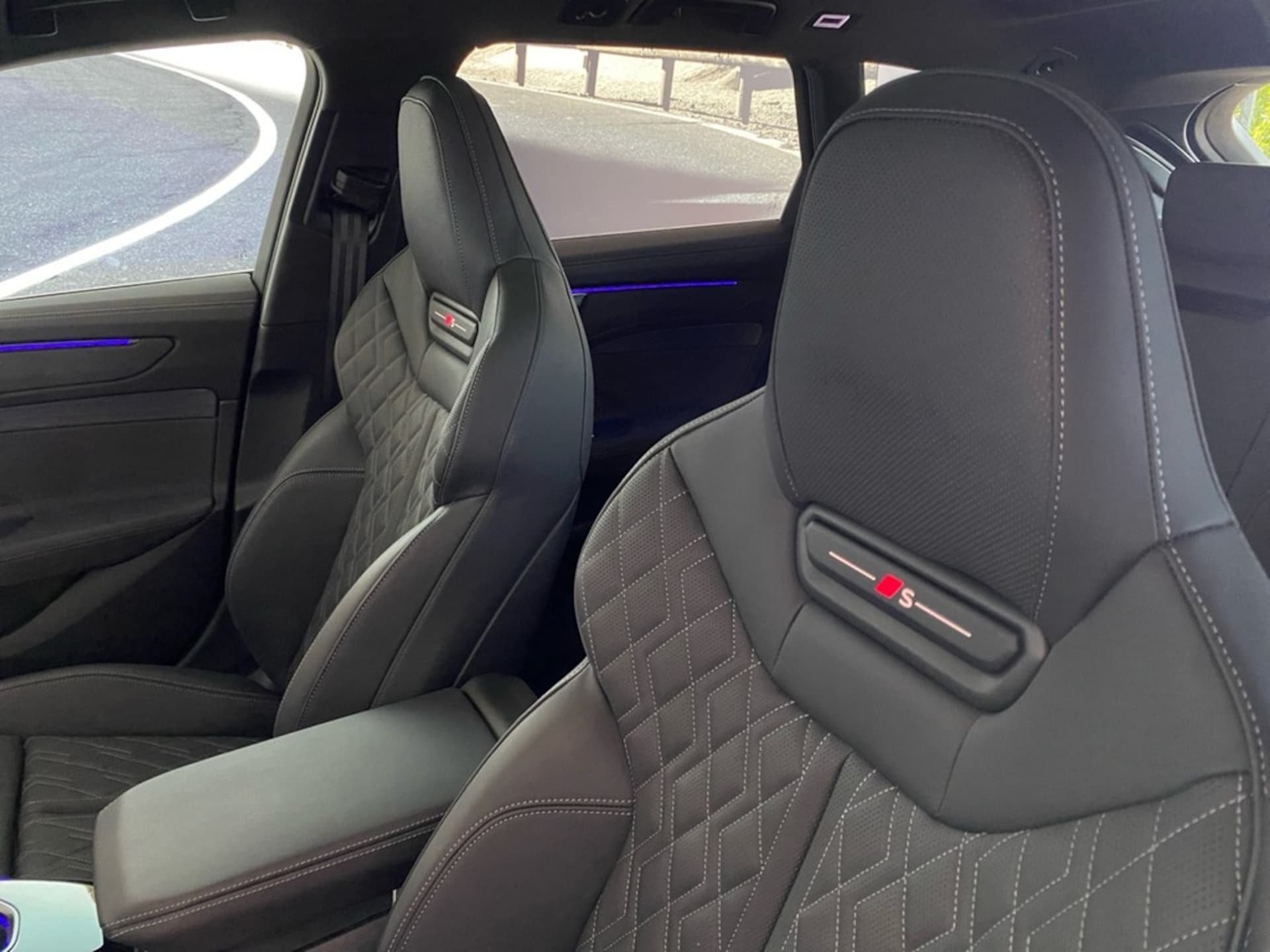 Audi A6 Avant edition one