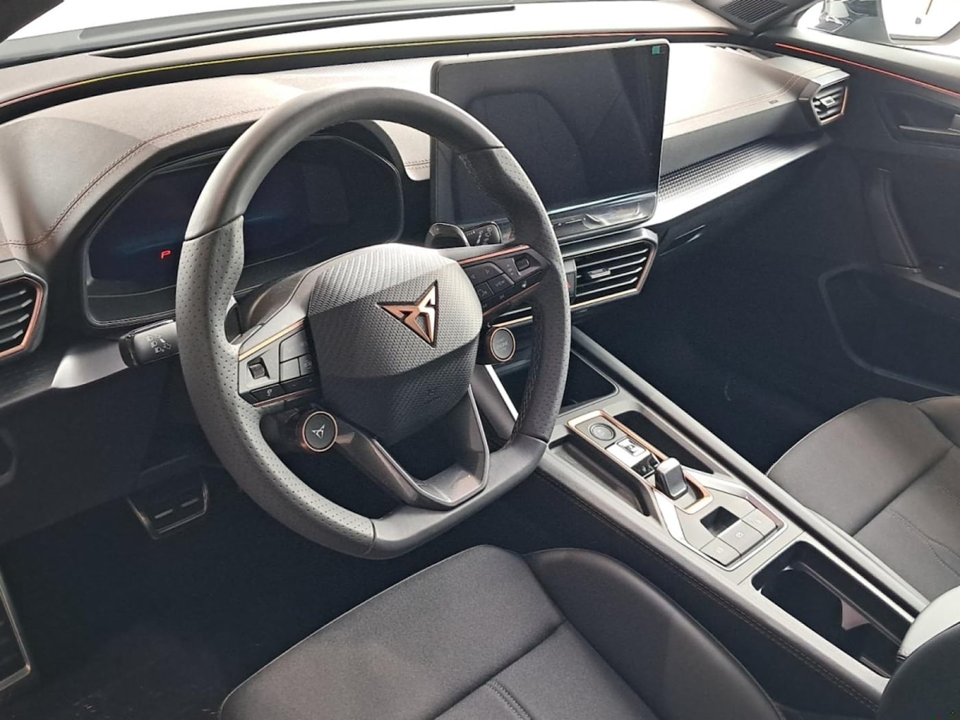 CUPRA Formentor 1.5 eTSI DSG 110 kW (150 CV) — photo 10