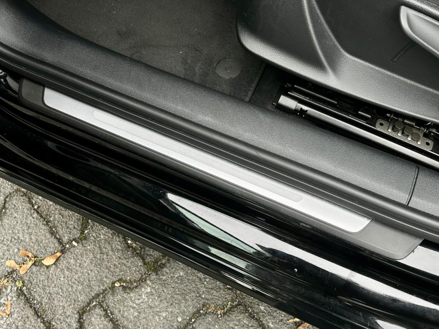 Bild über Audi A4 Avant advanced 35 TFSI S tronic - für weitere Informationen kontaktieren Sie den Audi Partner