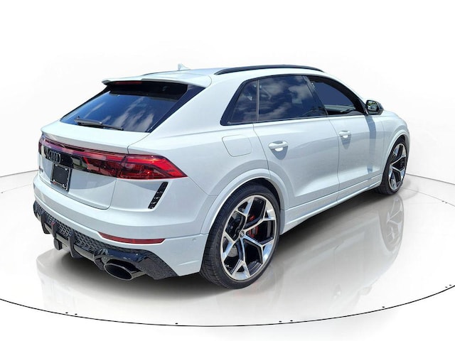 2026 Audi RS Q8 SUV performance