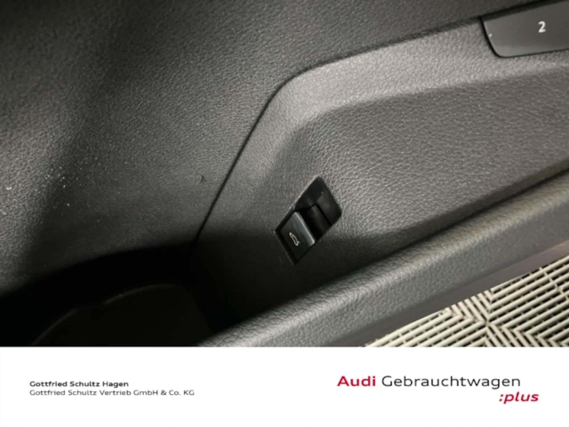 Audi Q8 e-tron S line