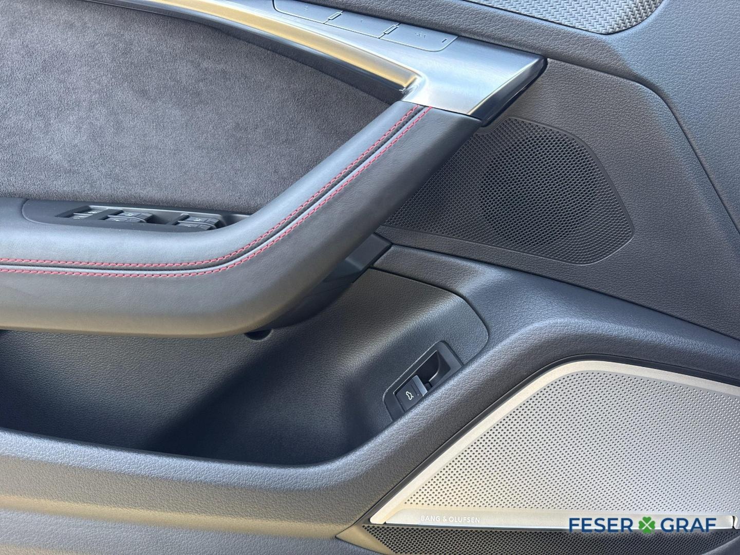 Bild über Audi RS 6 Avant TFSI quattro tiptronic - für weitere Informationen kontaktieren Sie den Audi Partner