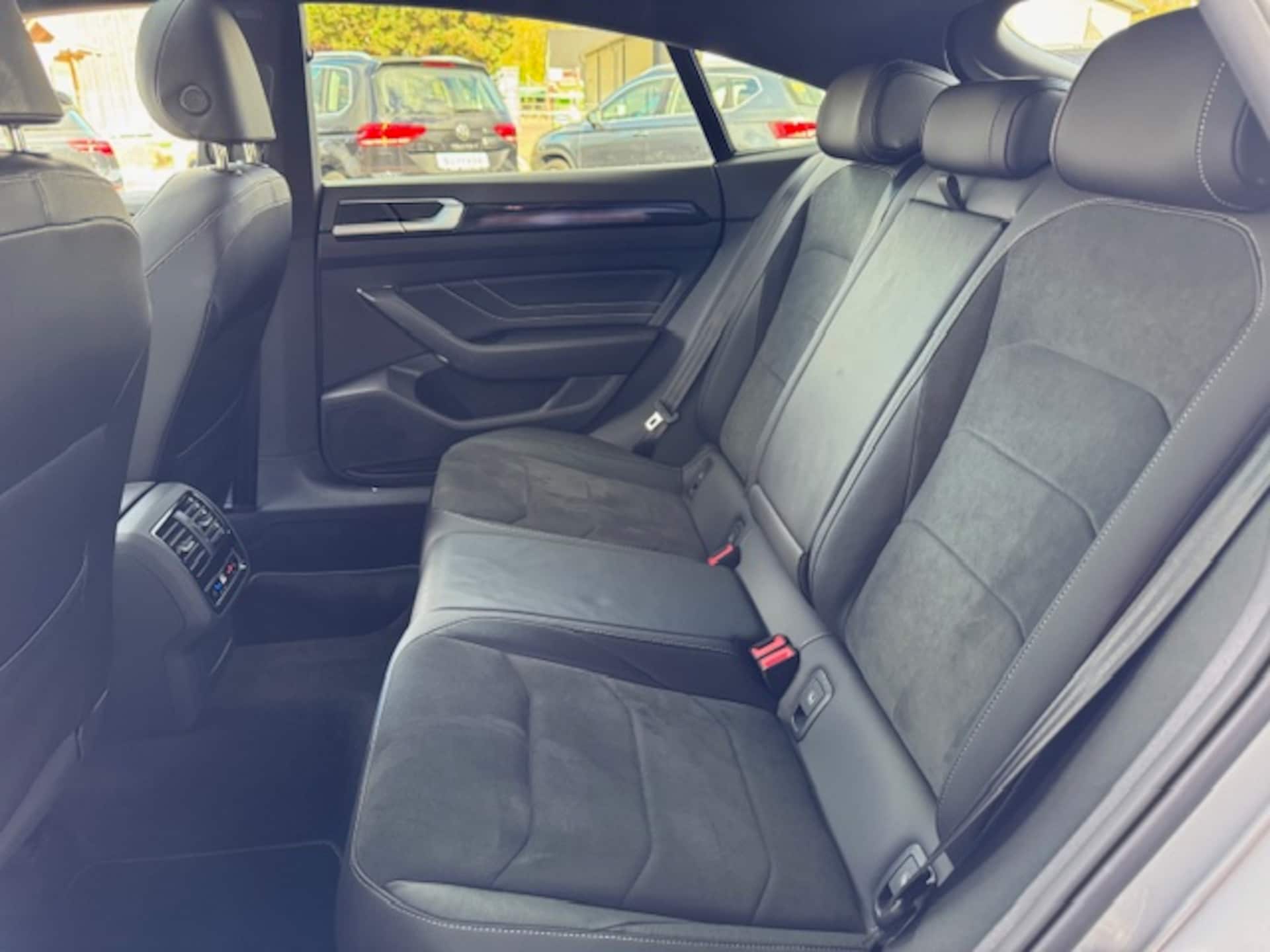 Volkswagen Arteon R-Line