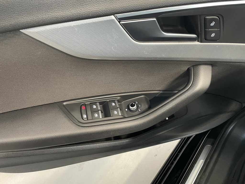 Bild som visar&nbsp;Audi A4 Avant&nbsp;A4 Avant 40 TDI quattro Proline 204 hk S tronic - för mer information kontakta din Audi Partner