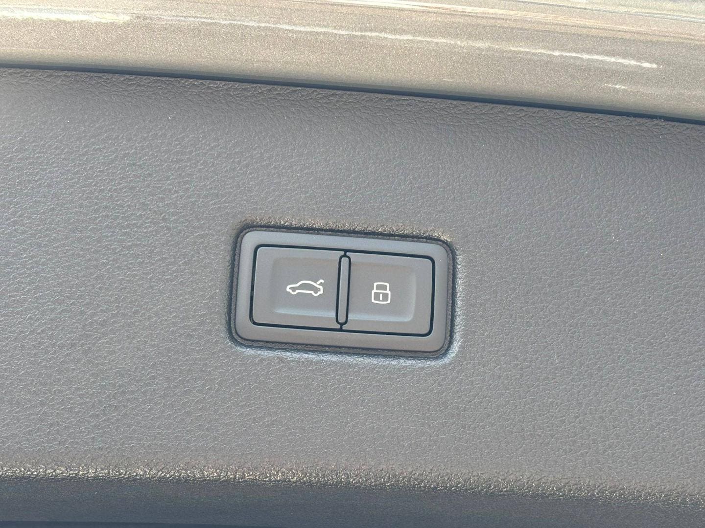 Image about Audi Q5 Sportback TFSI e Black Edition 50 TFSI e Hybride rechargeable quattro220(299)kW(ch)S tronic