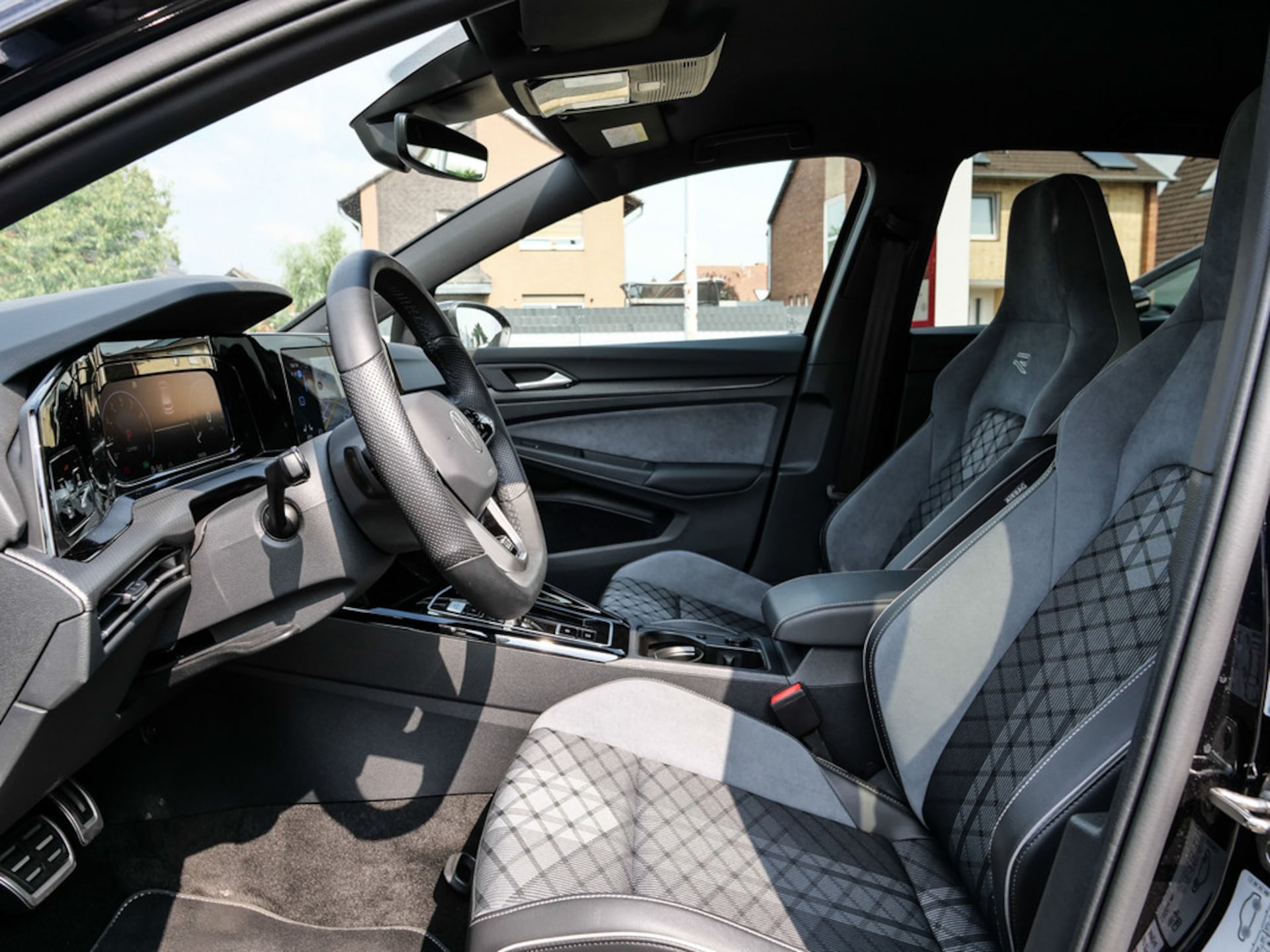 Volkswagen Golf R-Line