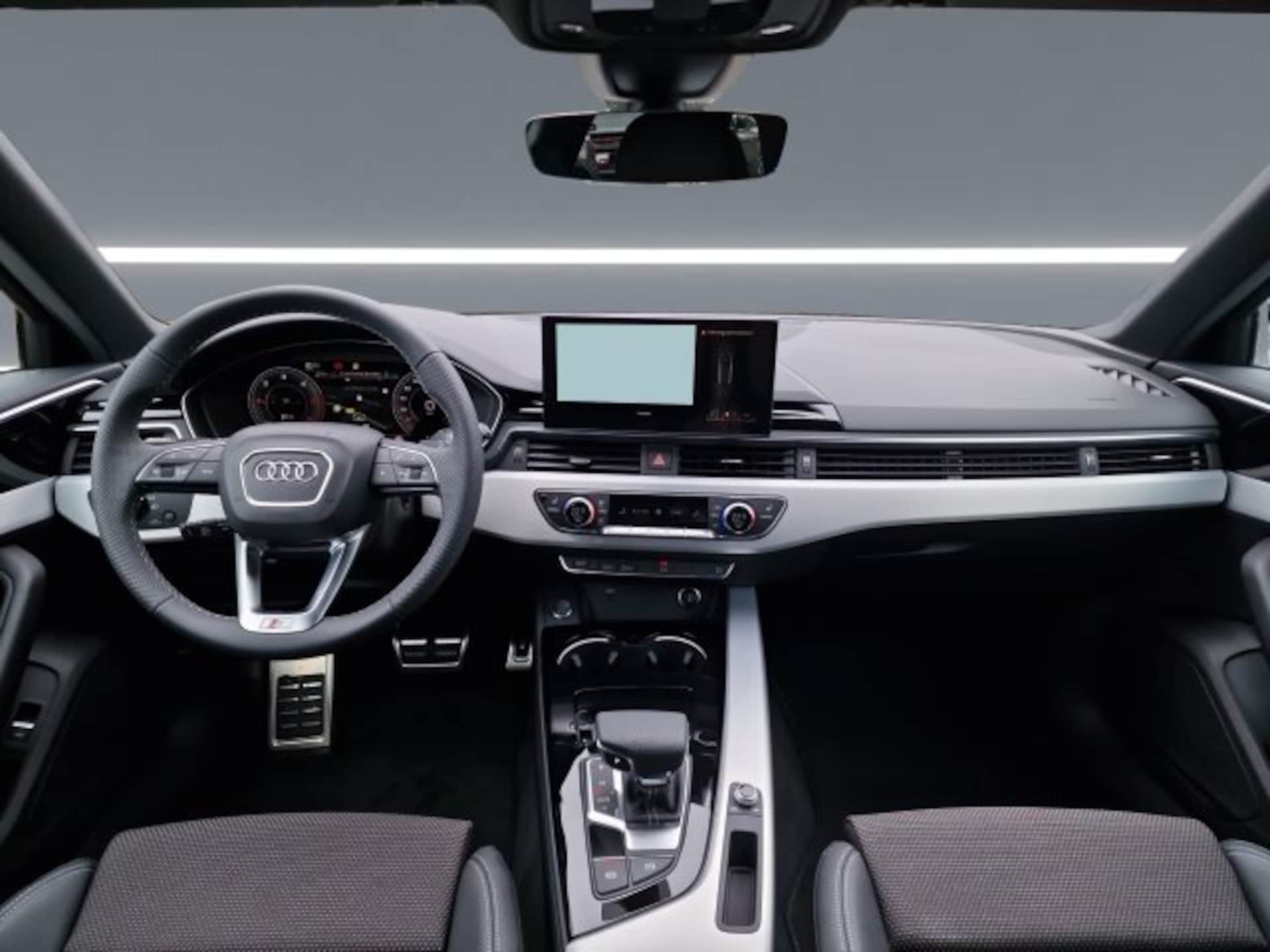 Audi A4 Avant S line