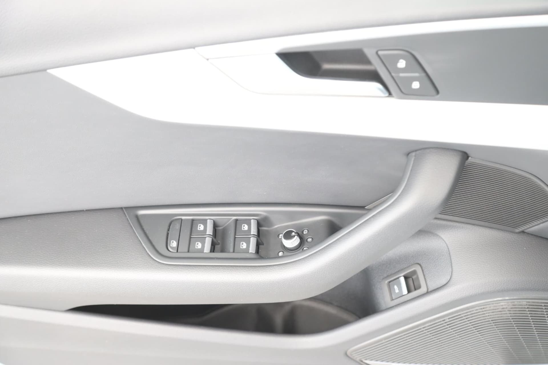 Audi A4 Limousine S line