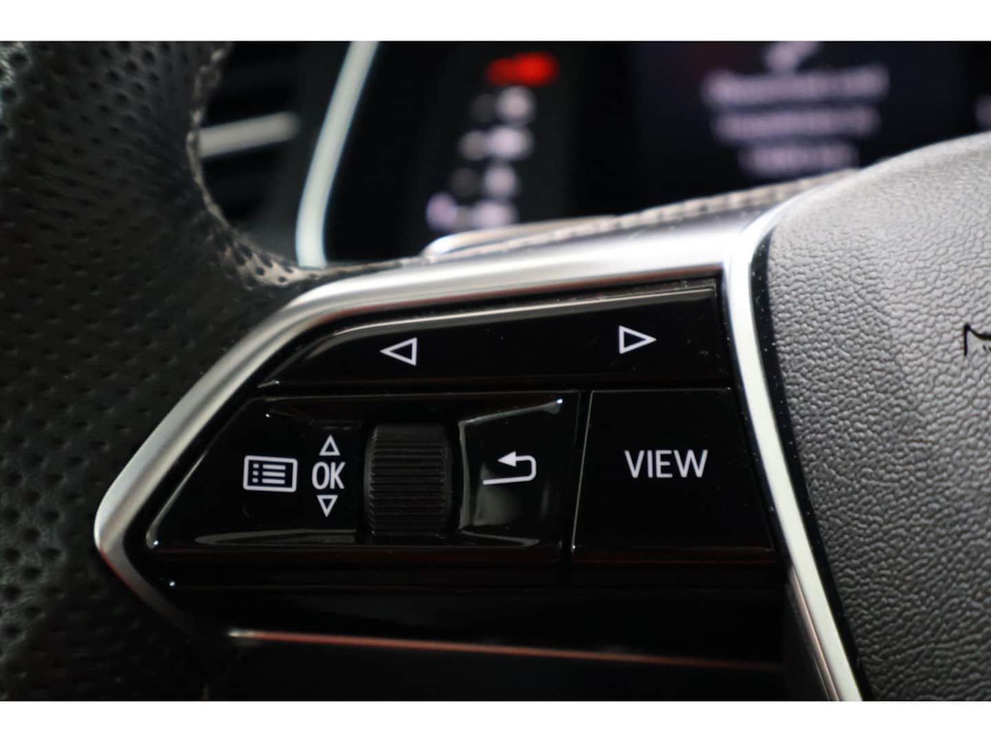 Bild über Audi S6 Limousine TDI quattro tiptronic - für weitere Informationen kontaktieren Sie den Audi Partner