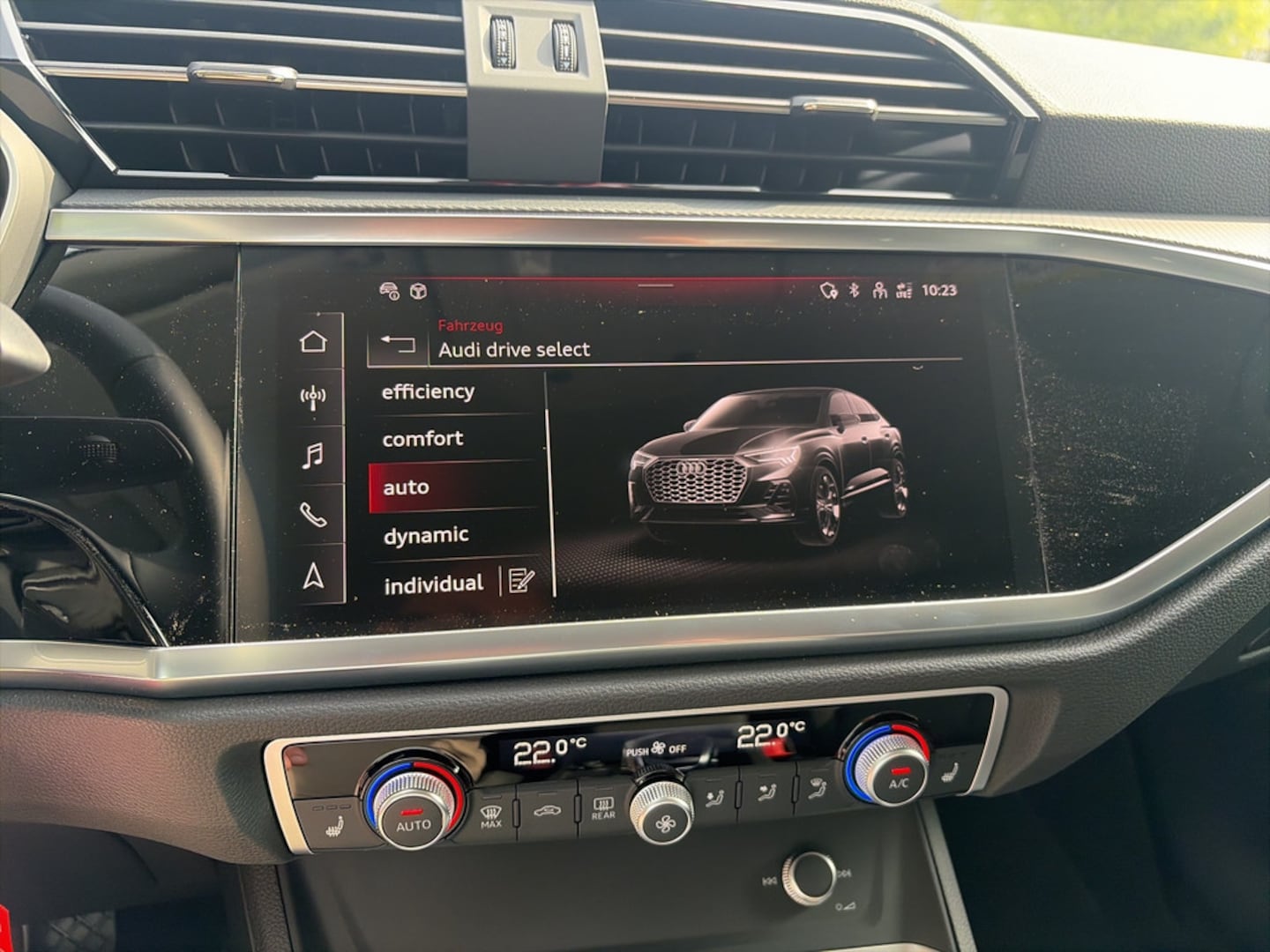 Bild über Audi Q3 Sportback TFSI 110 kW S tronic - für weitere Informationen kontaktieren Sie den Audi Partner