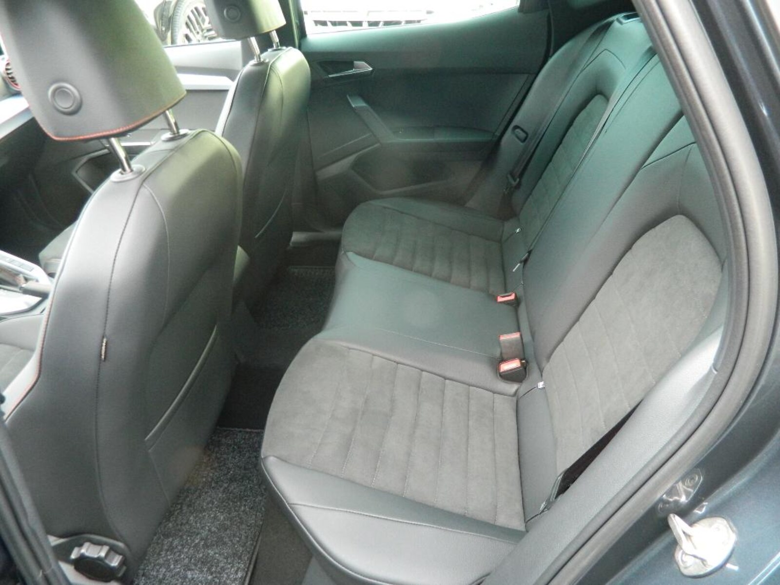 SEAT Arona – Bild 13