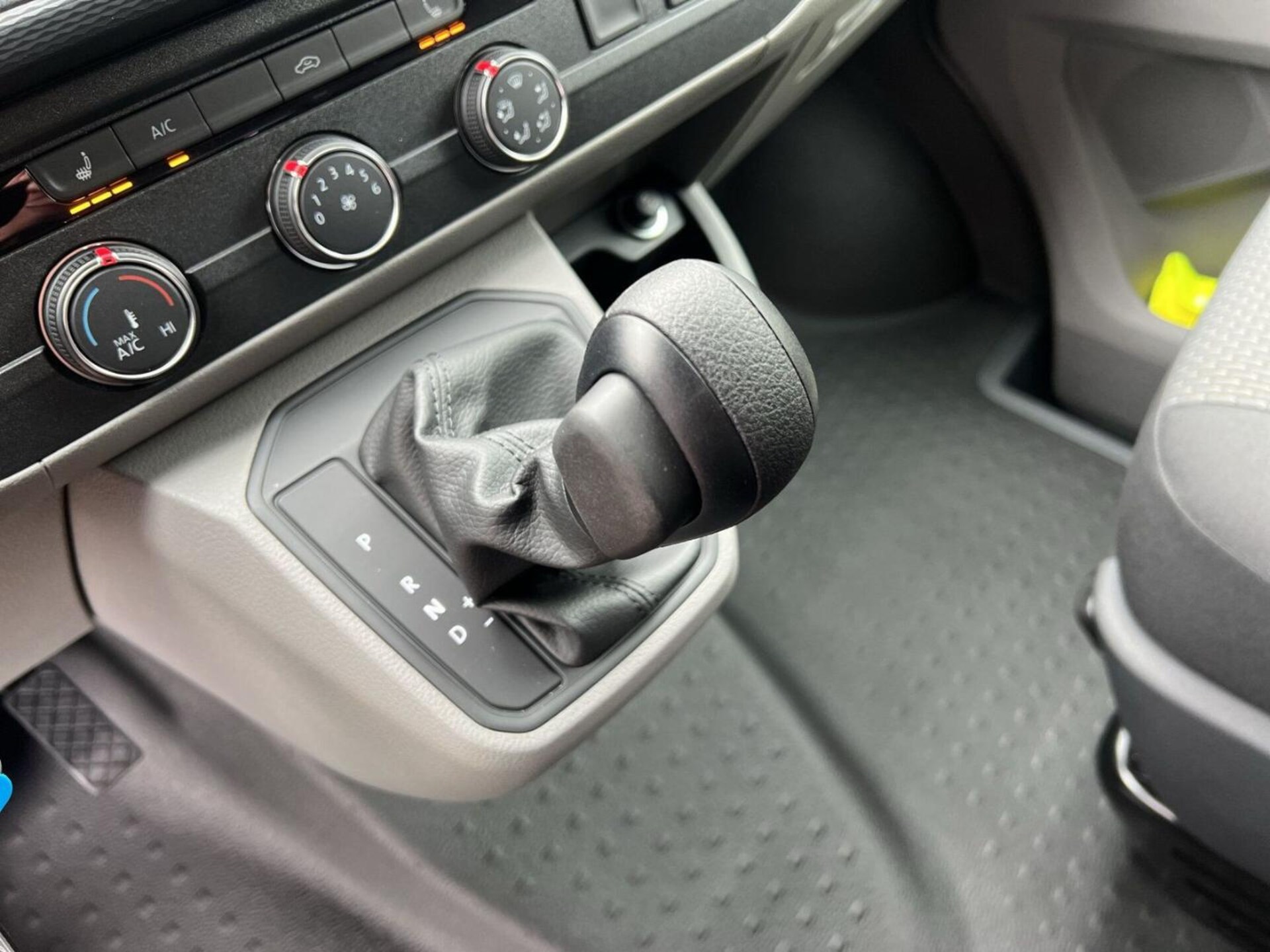 Volkswagen T6.1 Transporter Kasten kurzer Radstand