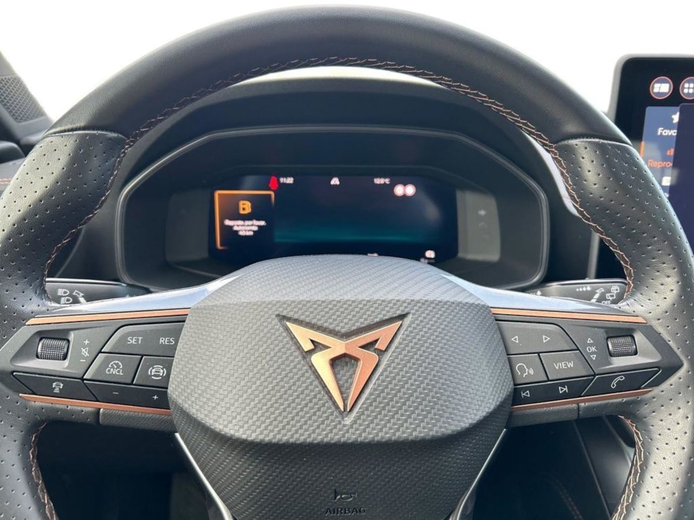 CUPRA Leon Sportstourer 1.5 TSI 110 kW (150 CV) — photo 11