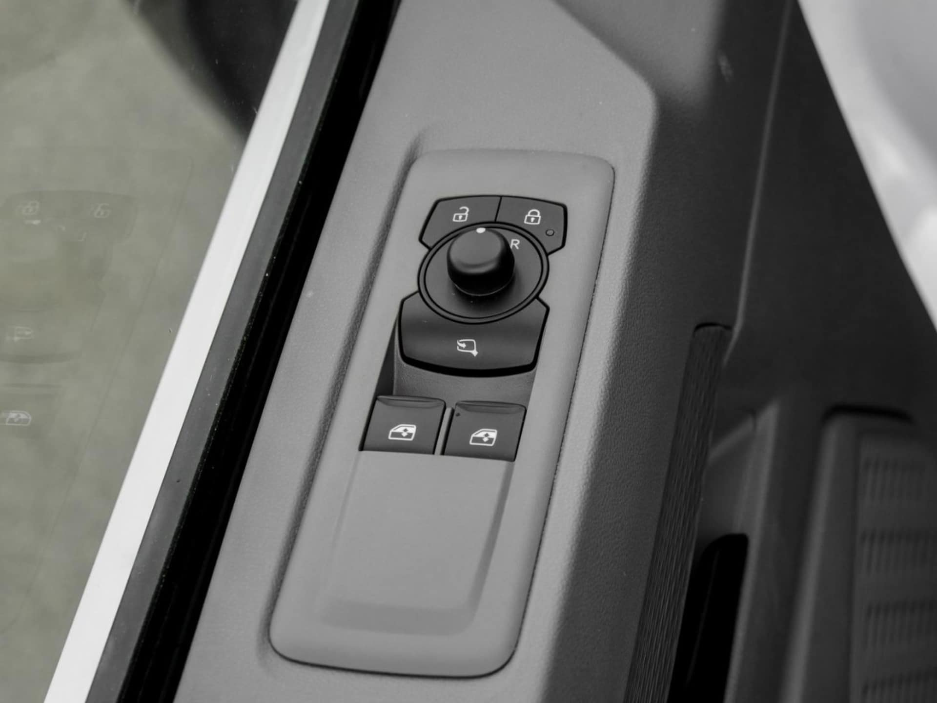Volkswagen Transporter Kombi kurzer Radstand