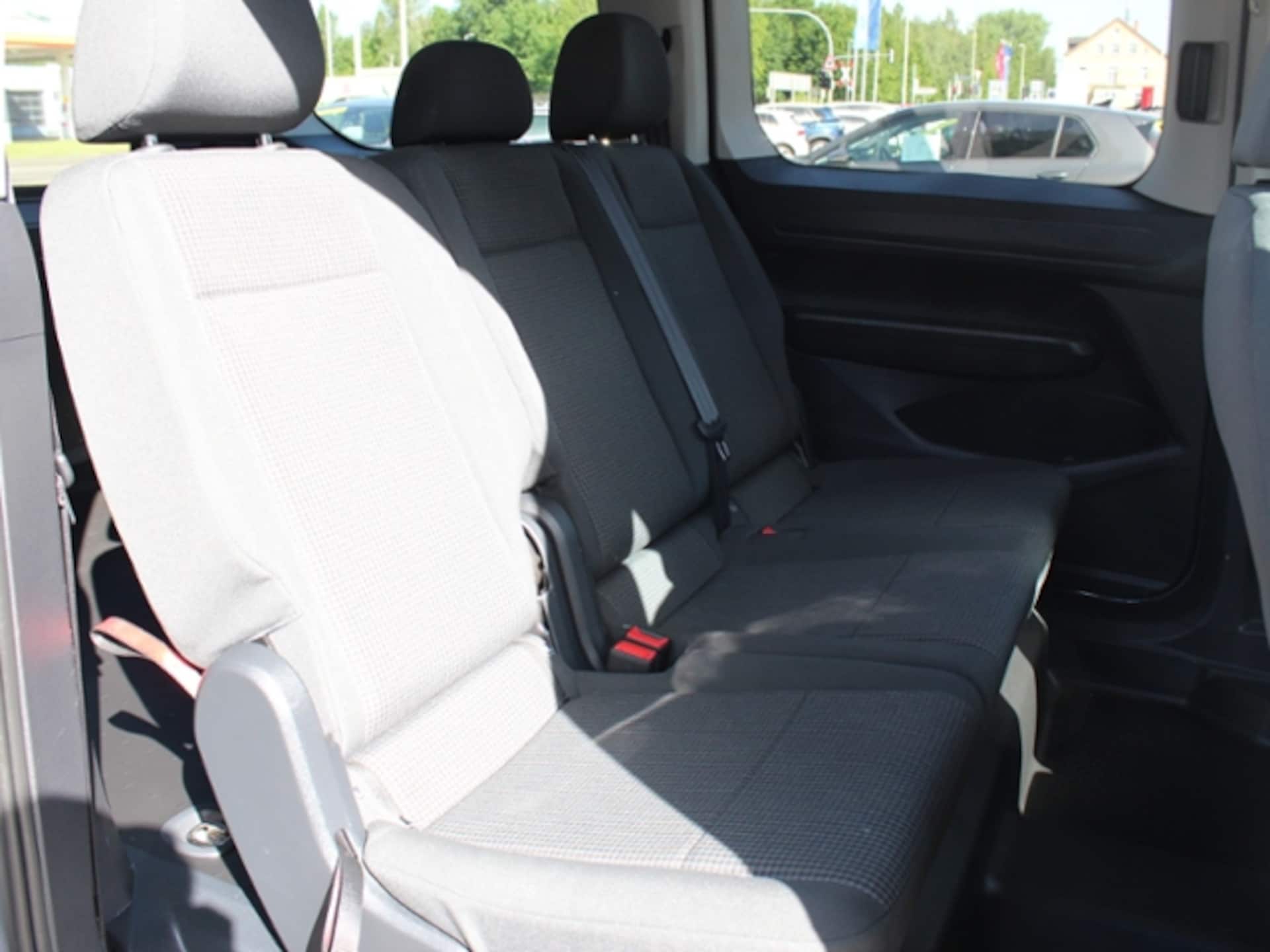 Volkswagen Caddy Maxi Kombi Basis-Modell