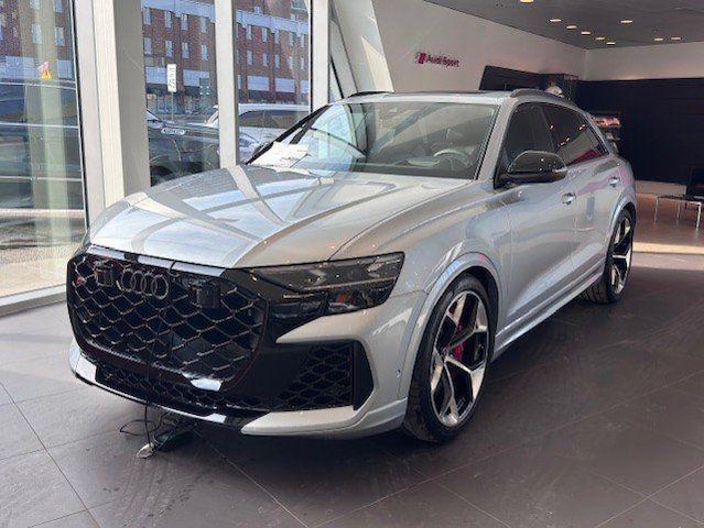 2026 Audi RS Q8 SUV performance