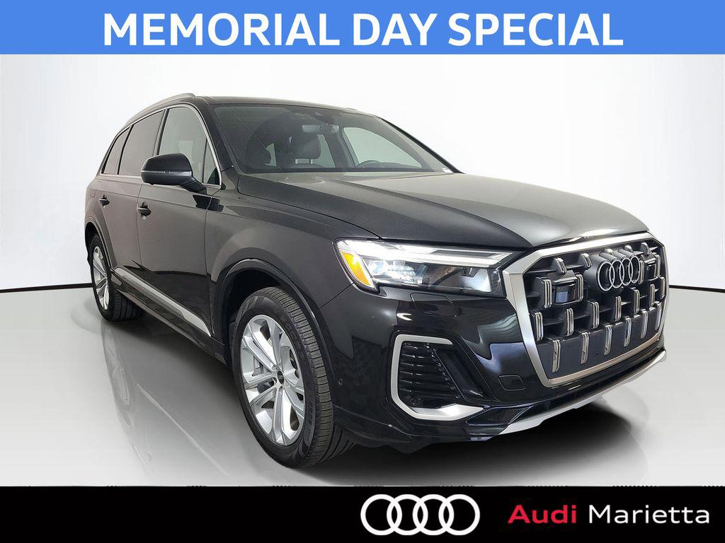 2025 Audi Q7 45 Premium quattro Tiptronic's photo