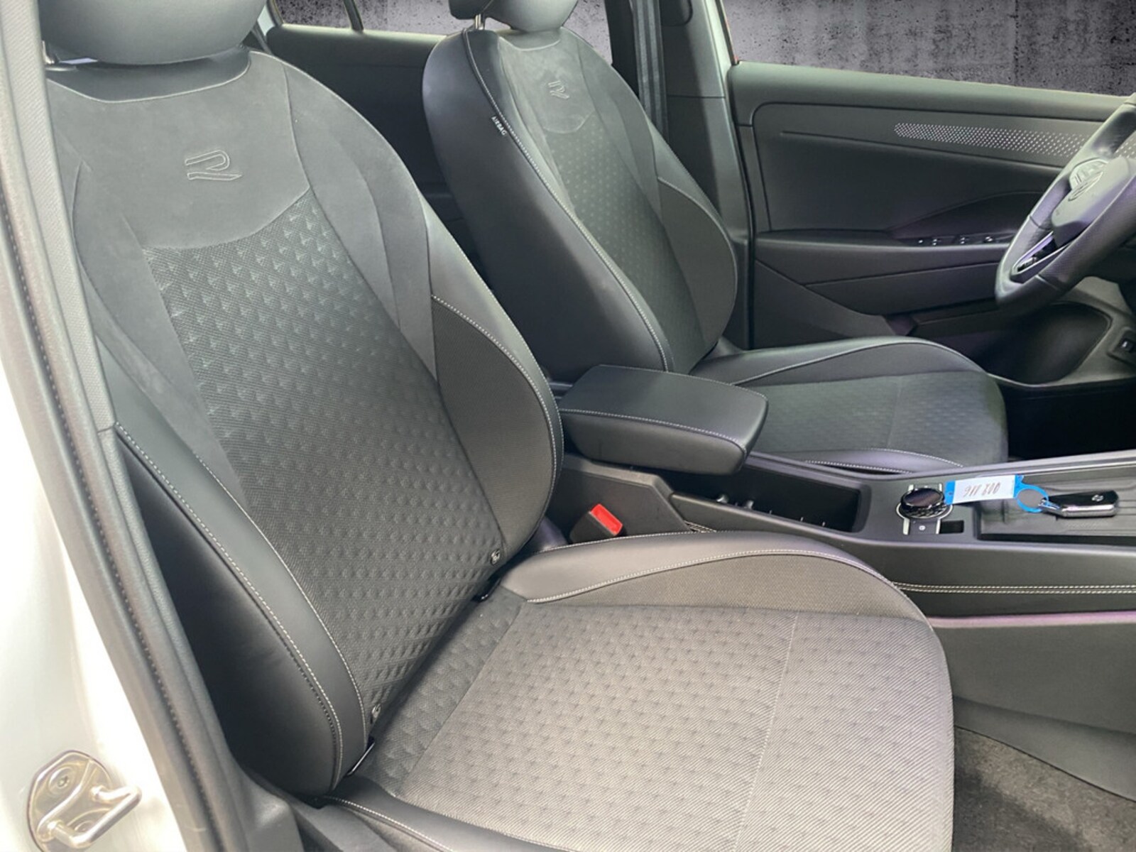 Volkswagen T-Roc – Bild 11