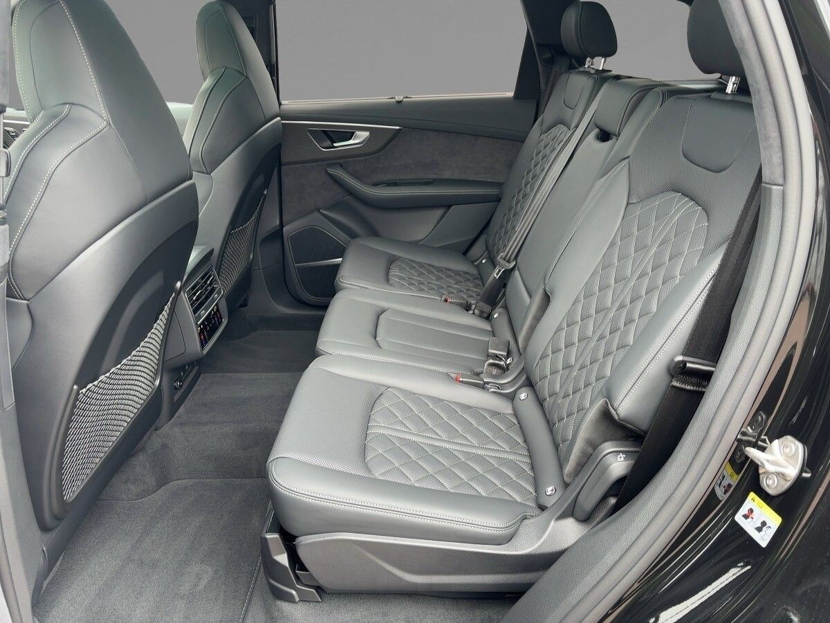 Image about Audi SQ7 SUV TFSI quattro tiptronic