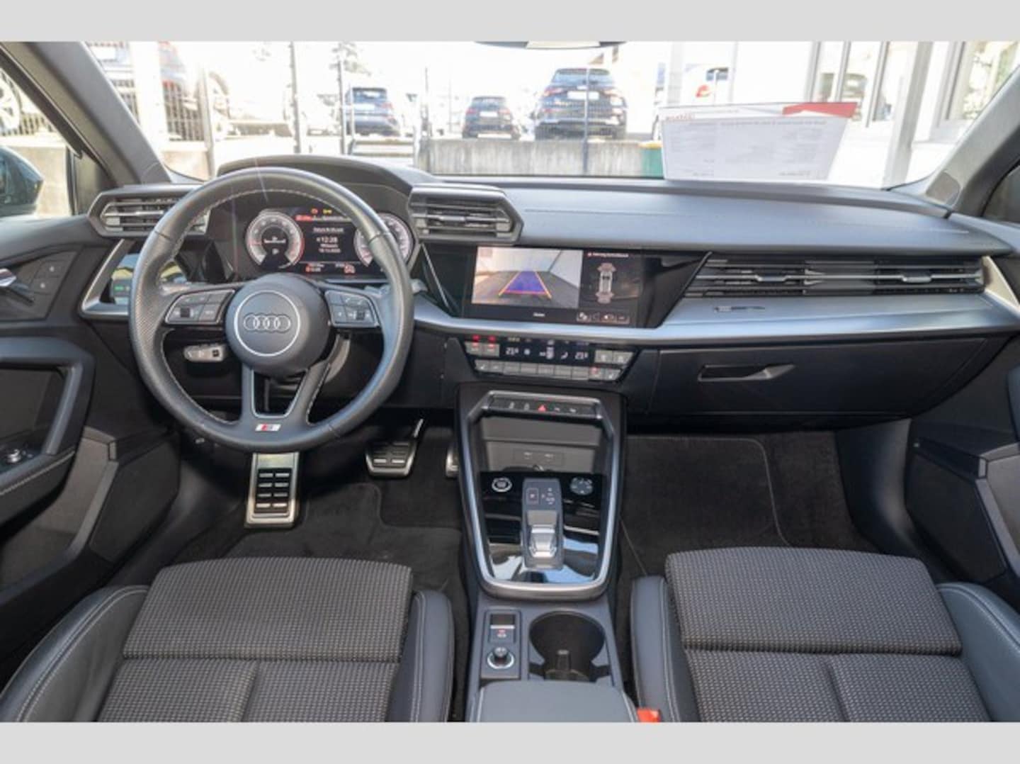 Bild über Audi A3 Sportback S line 35 TFSI S tronic - für weitere Informationen kontaktieren Sie den Audi Partner