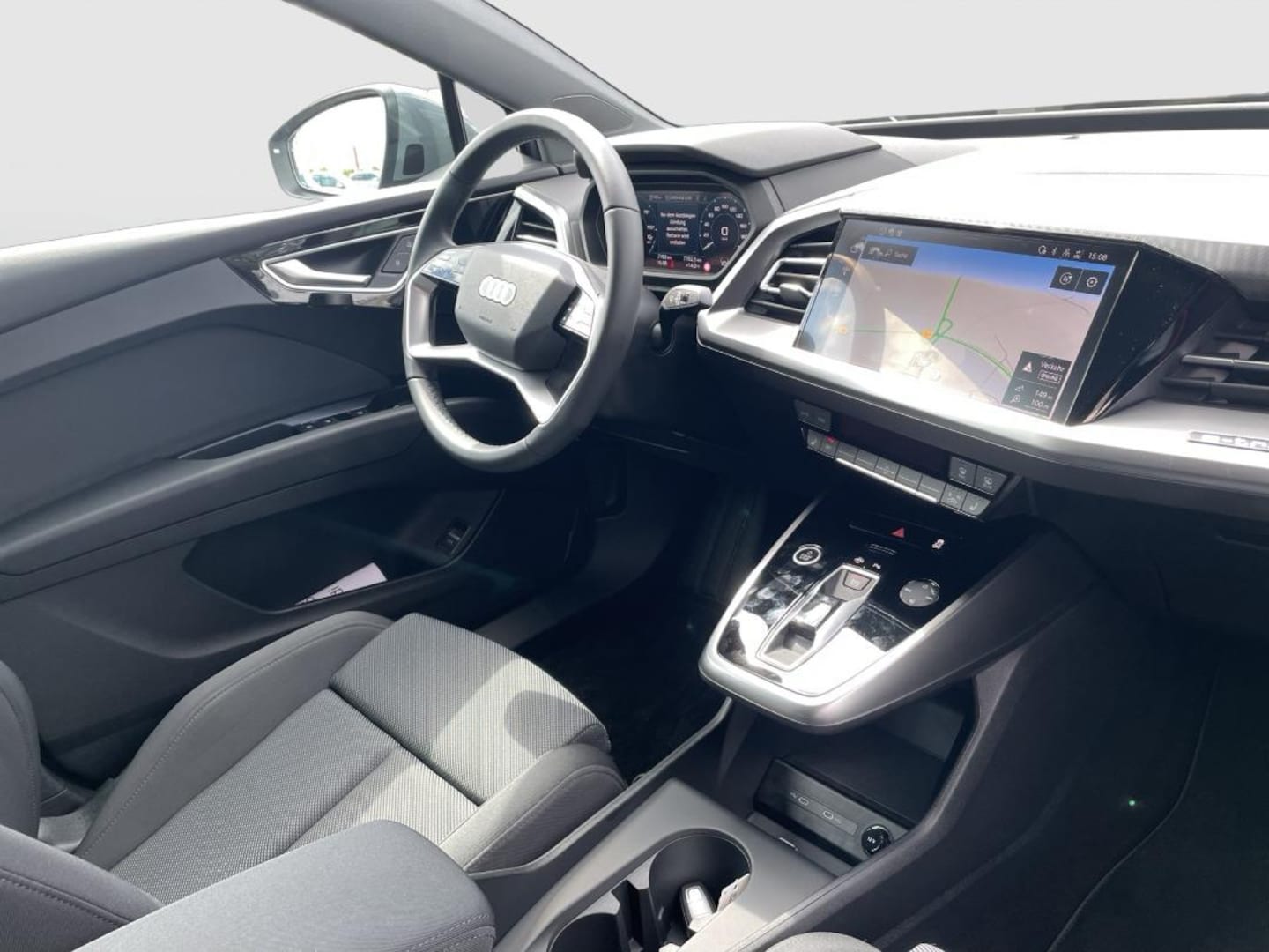 Bild über Audi Q4 e-tron 45 e-tron - für weitere Informationen kontaktieren Sie den Audi Partner