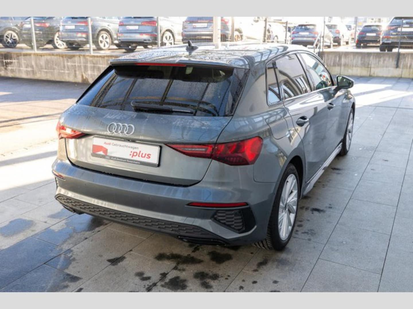 Bild über Audi A3 Sportback S line 35 TFSI S tronic - für weitere Informationen kontaktieren Sie den Audi Partner