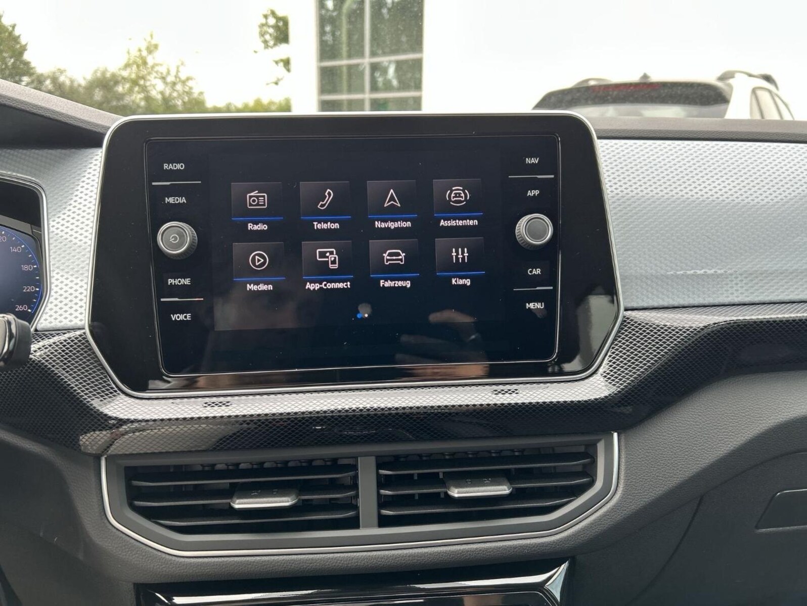 Volkswagen T-Cross – Bild 11