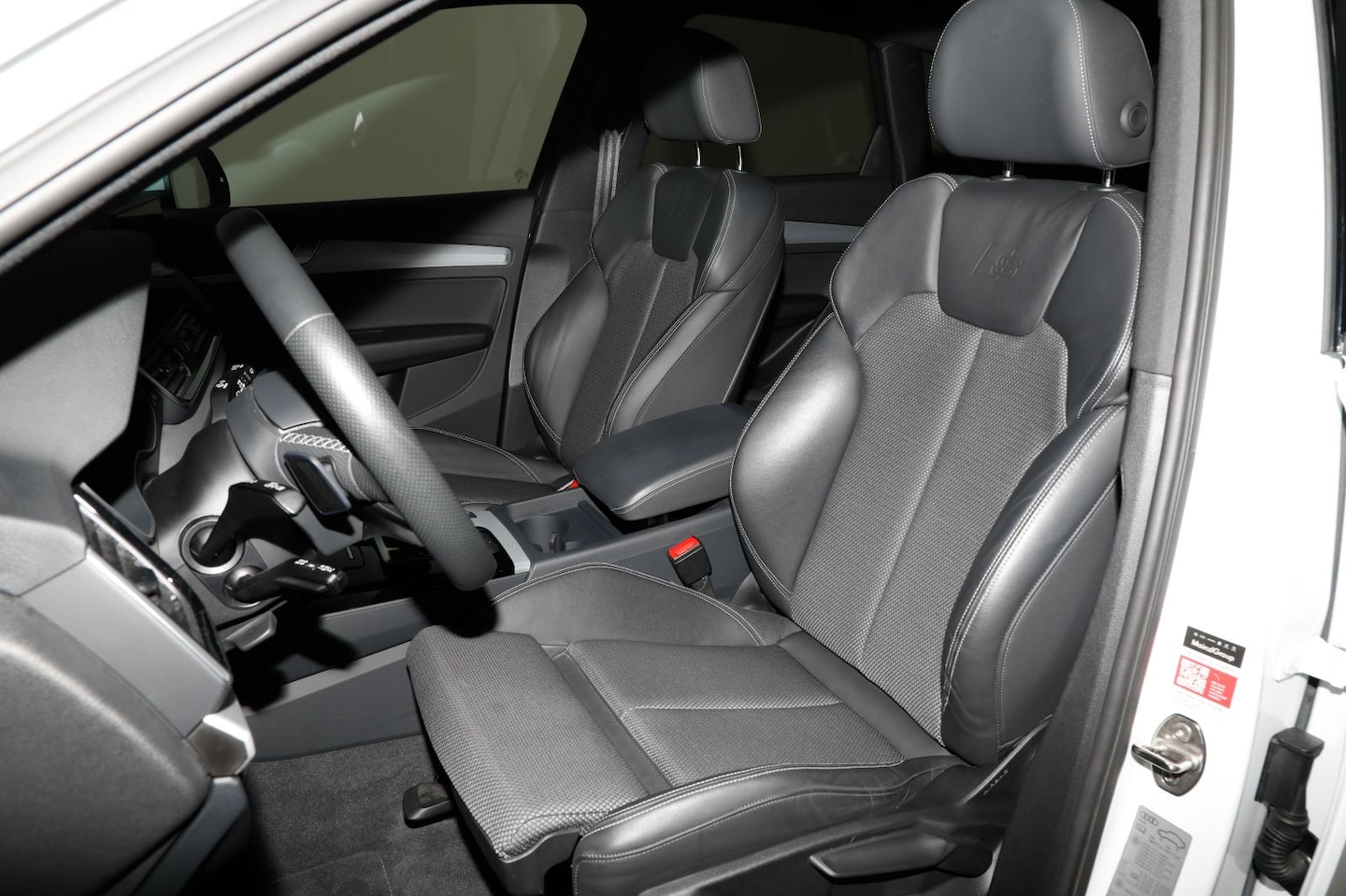 Bild über Audi Q5 40 TFSI quattro S tronic - für weitere Informationen kontaktieren Sie den Audi Partner
