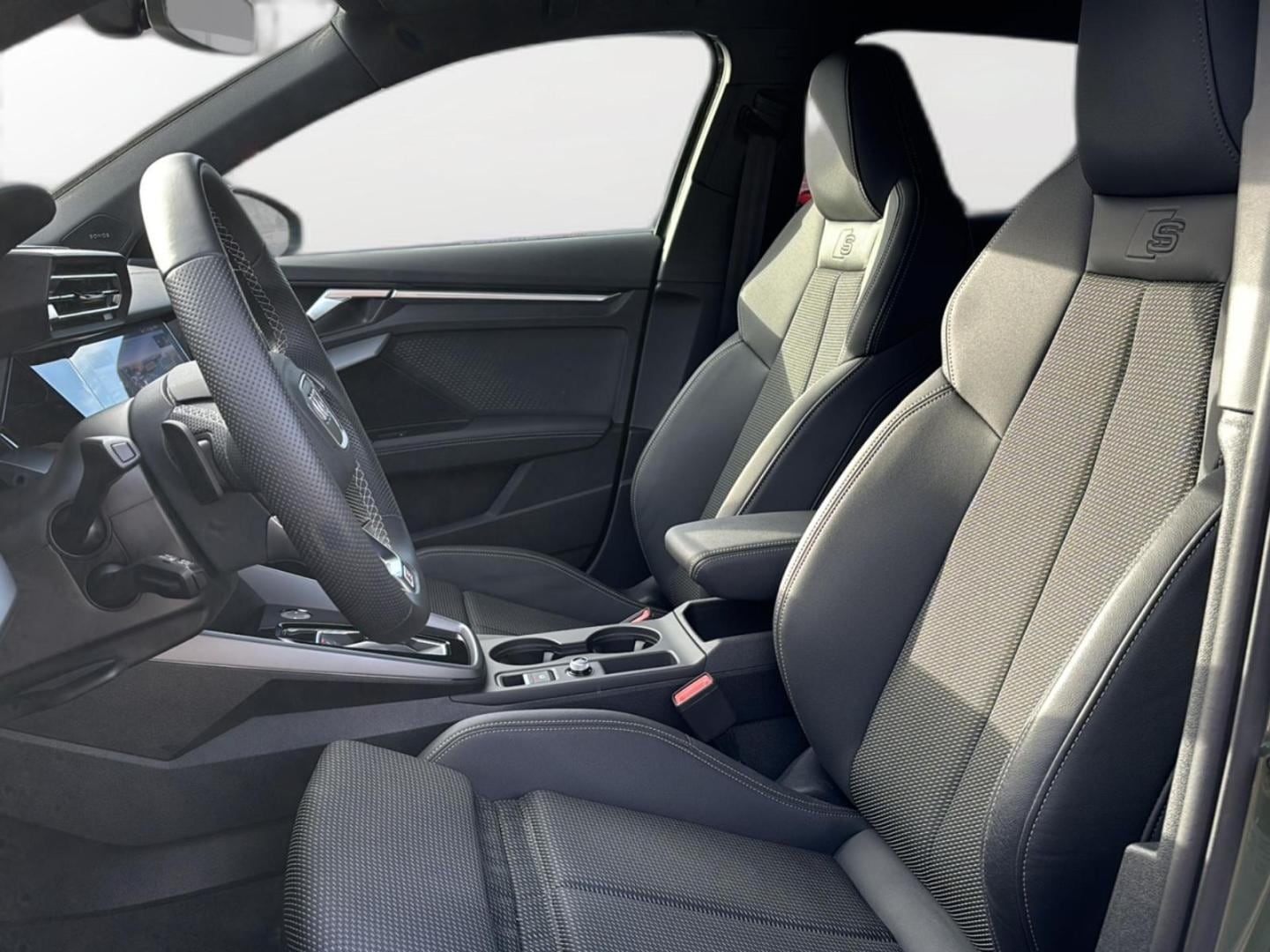 Bild über Audi A3 Sportback S line 35 TFSI S tronic - für weitere Informationen kontaktieren Sie den Audi Partner